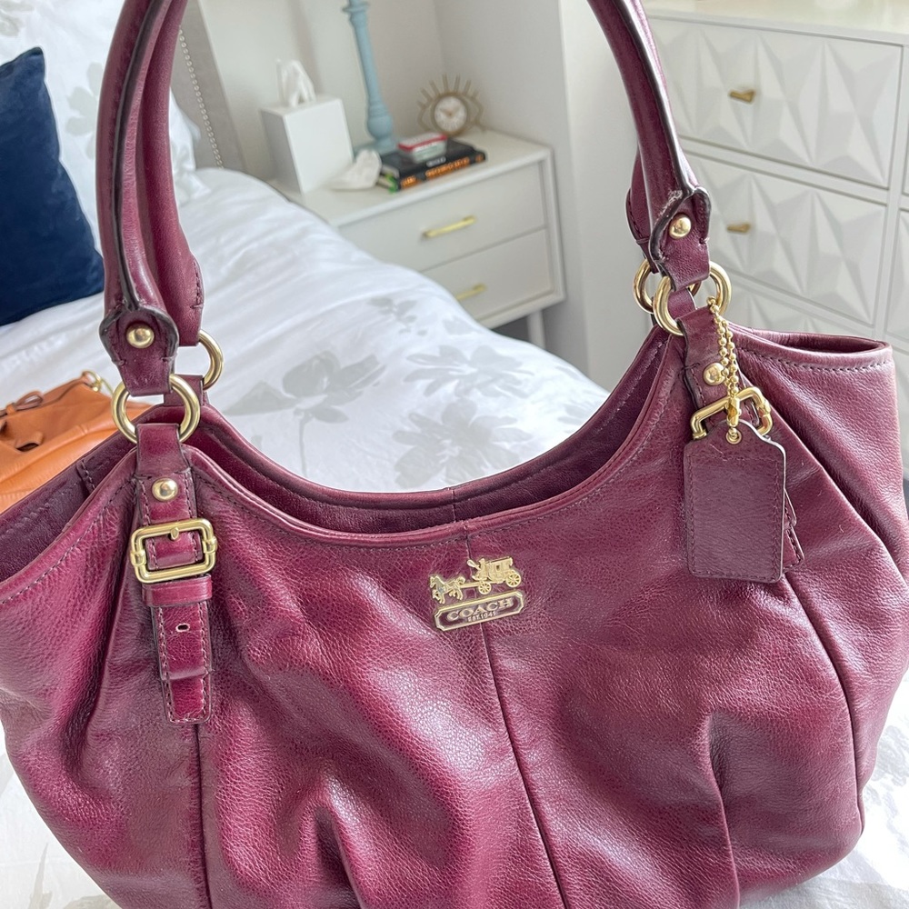 💯 Authentic Merlot Coach Shoulder Bag